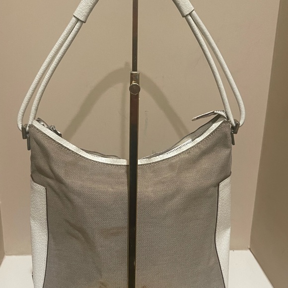 Vintage Gucci Neutral Canvas and White Leather Hobo/Shoulderbag - Picture 5 of 13
